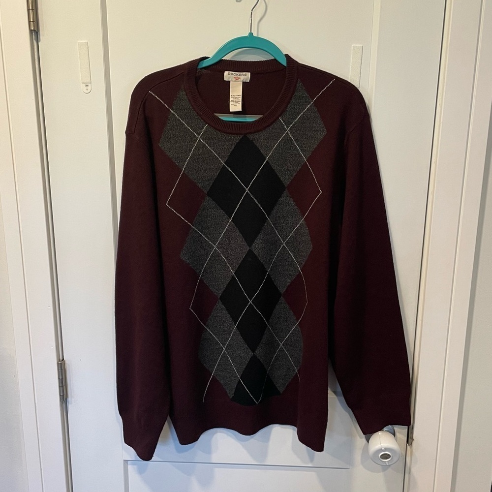 Dockers Pullover Sweater Men's XXL Burgundy with Gray Black Argyle 100% Acrylic
